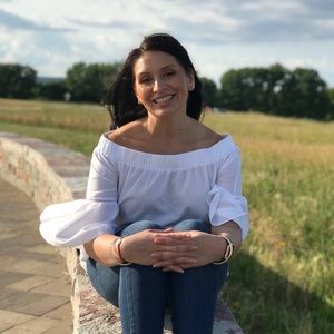 Meet your Posher, Alexandra